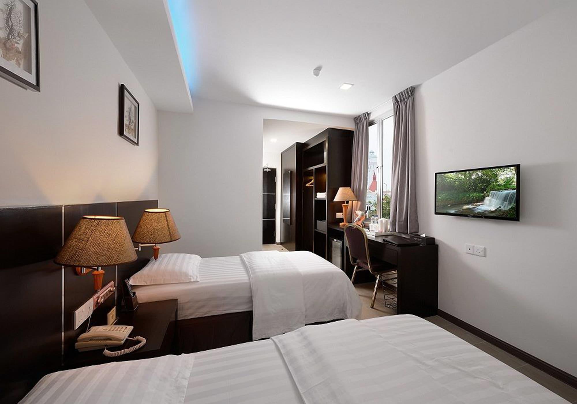 E-Red Hotel Bandar Perda Букит Мертаджам Екстериор снимка