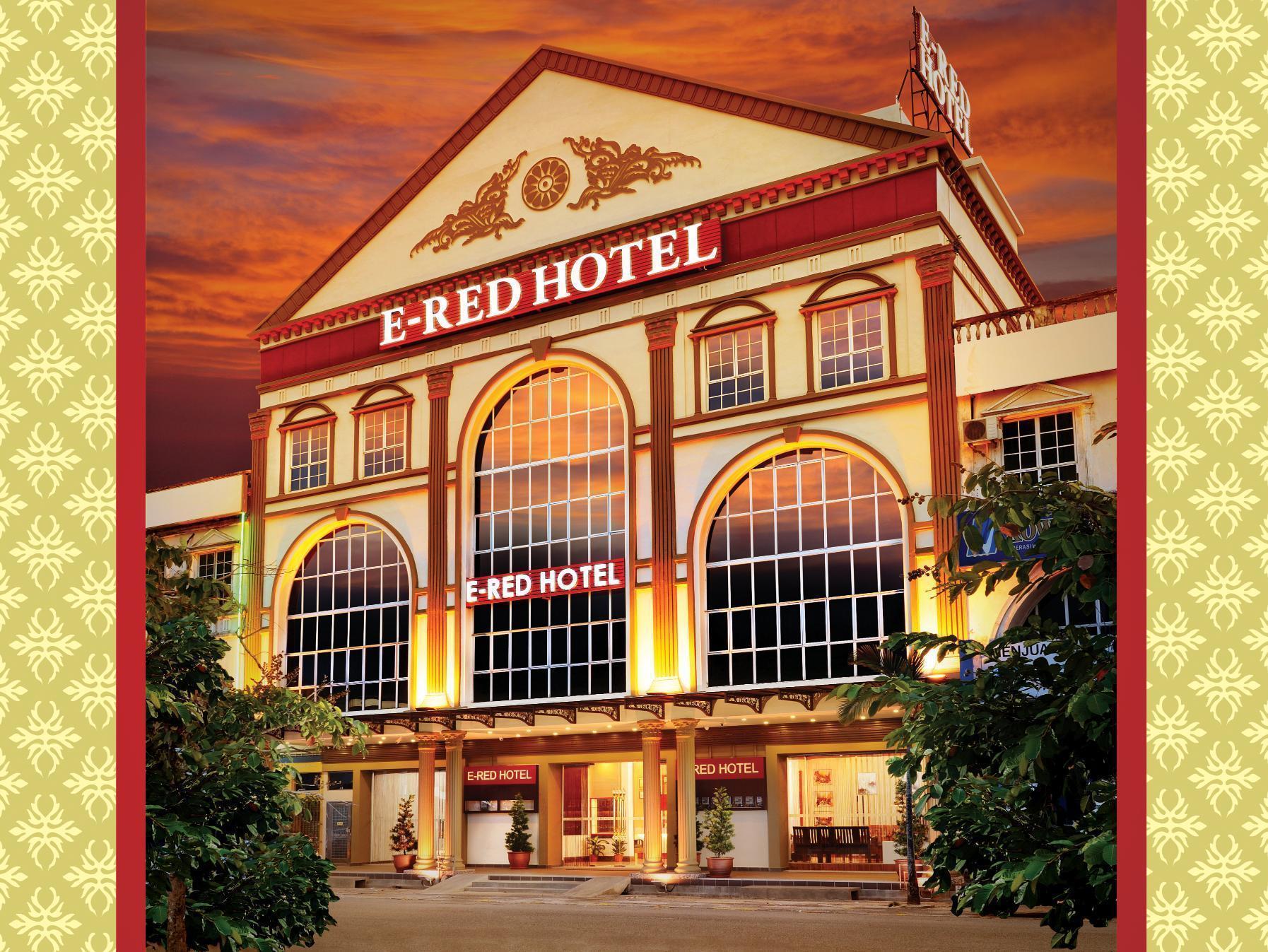 E-Red Hotel Bandar Perda Букит Мертаджам Екстериор снимка
